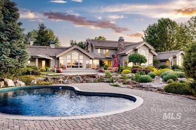 An extraordinary sanctuary of living & landscape, set on more - photo 38