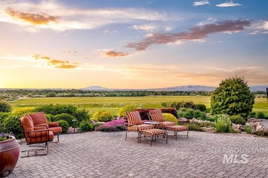 An extraordinary sanctuary of living & landscape, set on more - photo 41