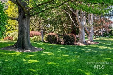 An extraordinary sanctuary of living & landscape, set on more - photo 47