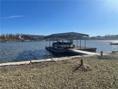 Lake Viking Lot For Sale in Altamont Missouri