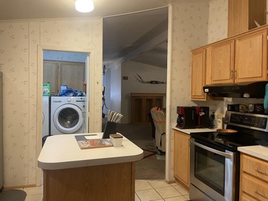 Very nicely kept home. 55+ neighborhood. Lots of space in home