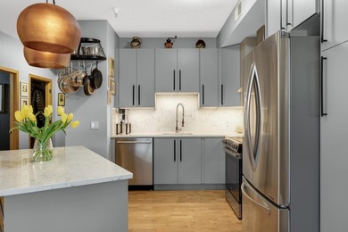 Spectacular 2-story condo offering style, comfort and space! - photo 13