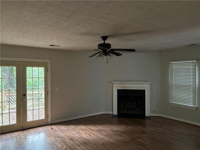 This two-story home offers over 1,500 sq ft of comfortable - photo 14