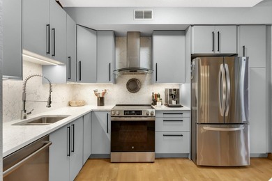 Spectacular 2-story condo offering style, comfort and space! - photo 14