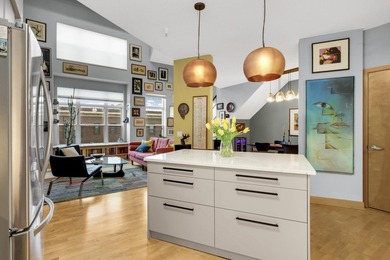 Spectacular 2-story condo offering style, comfort and space! - photo 15