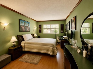 Charming corner-unit condo offering over 1,000 sq. ft. of living - photo 17