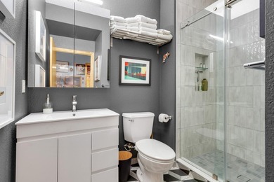 Spectacular 2-story condo offering style, comfort and space! - photo 17