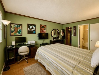Charming corner-unit condo offering over 1,000 sq. ft. of living - photo 18