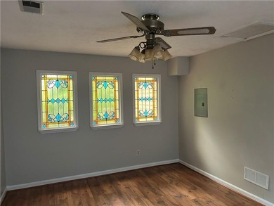 This two-story home offers over 1,500 sq ft of comfortable - photo 20