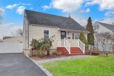 Completely Renovated in Lindenhurst Village. Many New Features - photo 3