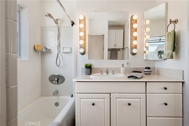 Welcome to La Casa Mariana, an exceptional Spanish-style triplex - photo 23