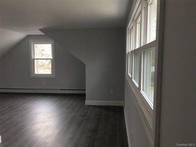 Gorgeously completely remodeled home! New kitchen with beautiful - photo 24