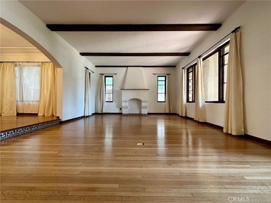 Welcome to La Casa Mariana, an exceptional Spanish-style triplex - photo 28