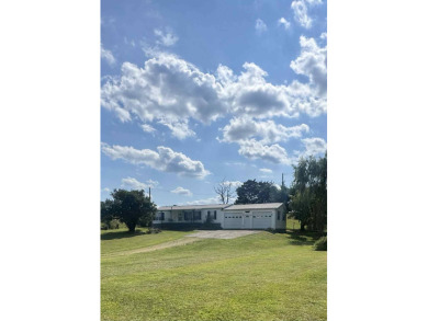 Dale Hollow Lake Home For Sale in Albany Kentucky