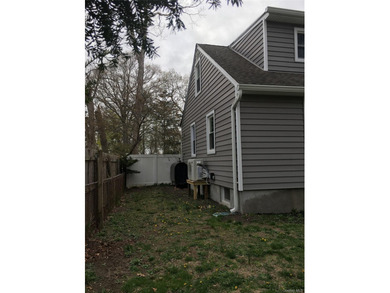 Gorgeously completely remodeled home! New kitchen with beautiful - photo 43
