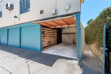 Welcome to La Casa Mariana, an exceptional Spanish-style triplex - photo 47