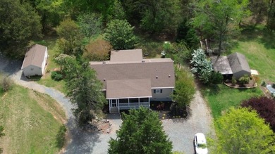 LAKE HOUSE- LIKE NEW -WITH DEEP WATER SHARED DOCK--MOVE-IN - photo 2