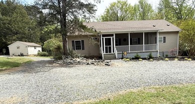 LAKE HOUSE- LIKE NEW -WITH DEEP WATER SHARED DOCK--MOVE-IN - photo 5