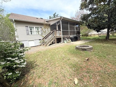 LAKE HOUSE- LIKE NEW -WITH DEEP WATER SHARED DOCK--MOVE-IN - photo 7