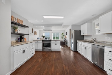 Lake Home For Sale in Clarkston, Washington