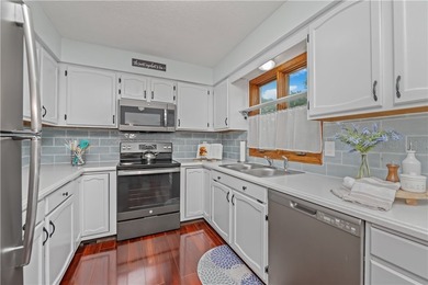 Meticulously maintained and move-in ready, this stunning - photo 15