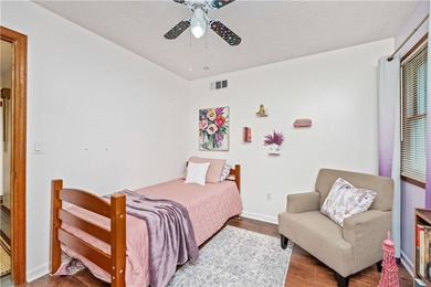 Meticulously maintained and move-in ready, this stunning - photo 27