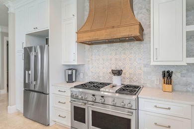 AN INVESTORS DREAM! SIGNIFICANT PRICE REDUCTION! A Premier - photo 31