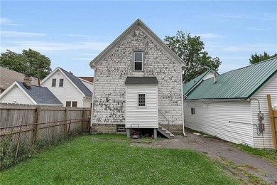 Opportunity awaits in the City of Buffalo! This spacious 2-story - photo 5