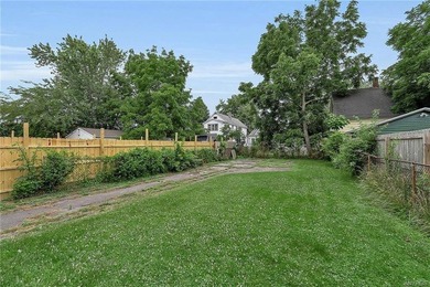 Opportunity awaits in the City of Buffalo! This spacious 2-story - photo 8