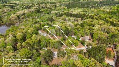 #73090-Located in the Sandie Point subdivision just minutes from - photo 1