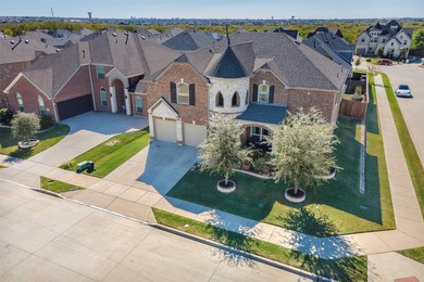 Welcome to this exceptional home, where luxury meets comfort in - photo 3