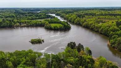 #73090-Located in the Sandie Point subdivision just minutes from - photo 6