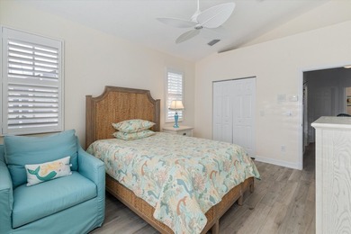 Desirable DOWNTOWN location, 2 blocks from Pineapple Grove & 3 - photo 14