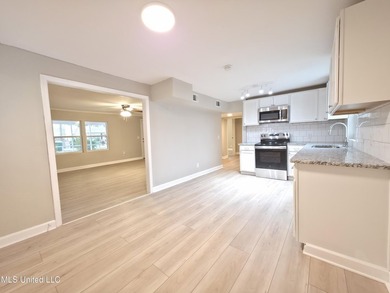 Rare Dual-Residence Gem: Two Fully Remodeled Homes on One Lot! - photo 17