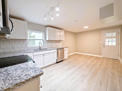 Rare Dual-Residence Gem: Two Fully Remodeled Homes on One Lot! - photo 19