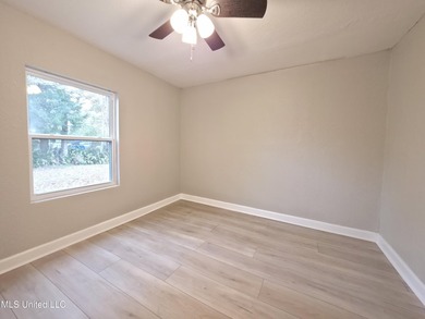 Rare Dual-Residence Gem: Two Fully Remodeled Homes on One Lot! - photo 20