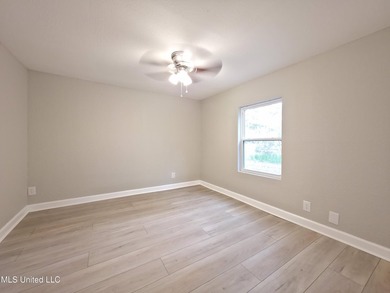 Rare Dual-Residence Gem: Two Fully Remodeled Homes on One Lot! - photo 22