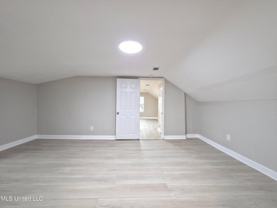 Rare Dual-Residence Gem: Two Fully Remodeled Homes on One Lot! - photo 25