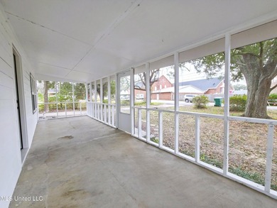 Rare Dual-Residence Gem: Two Fully Remodeled Homes on One Lot! - photo 28