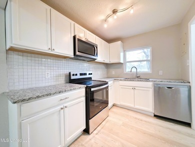Rare Dual-Residence Gem: Two Fully Remodeled Homes on One Lot! - photo 30