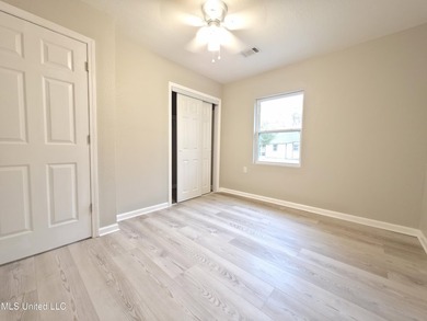 Rare Dual-Residence Gem: Two Fully Remodeled Homes on One Lot! - photo 32