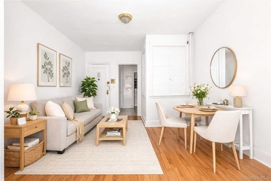 Welcome to Residence 2A at 211 East 88th Street - a charming - photo 2
