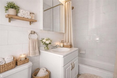 Welcome to Residence 2A at 211 East 88th Street - a charming - photo 5