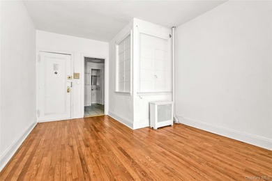 Welcome to Residence 2A at 211 East 88th Street - a charming - photo 10
