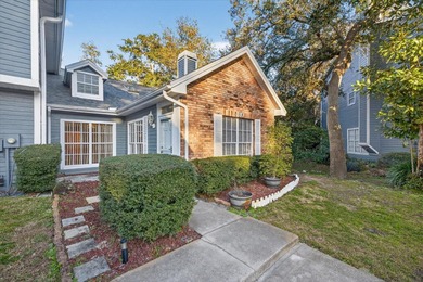 Lake Tarpon Home Sale Pending in Palm Harbor Florida