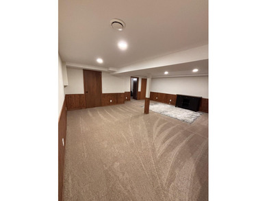 Freshly updated and full of charm, this spacious 4-bedroom - photo 17