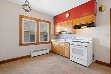 Large Shorewood duplex in a prime location near restaurants - photo 22