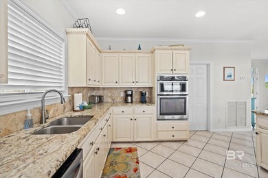 Calling all investors and dream home seekers! This exceptional - photo 23