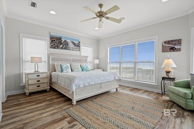 Calling all investors and dream home seekers! This exceptional - photo 26