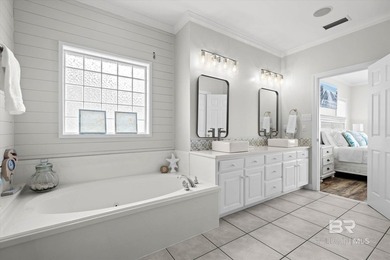 Calling all investors and dream home seekers! This exceptional - photo 29